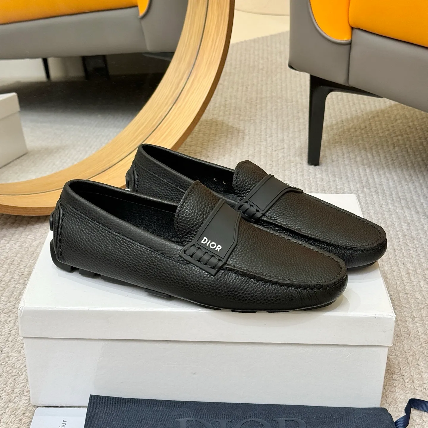 Men's clothing and shoes 💰420! (Yangli) Quality DIOR [Dior’s latest arrival] real auction hot-selling Doudou shoes 🔍DIOR) new Doudou shoes 👍Belgian designer Martin Margiela serves as Gucci shoe designer y full of charm, luxury style gentleman upper: imported cowhide, lining with spring sweat-absorbent first-layer sheepskin. Outsole Brand outsole, the last stitching on the bottom will never come off; equipped with classic Gucci exquisite hardware C D buckle💋The whole pair of shoes is fashionable and casual without losing high-end style; standard 38-46